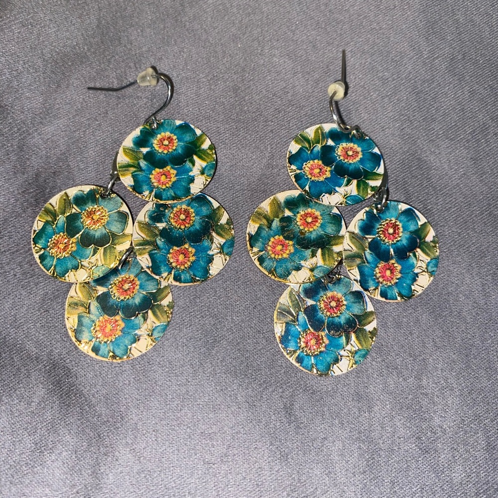 Floral print (lightweight) dangly earrings